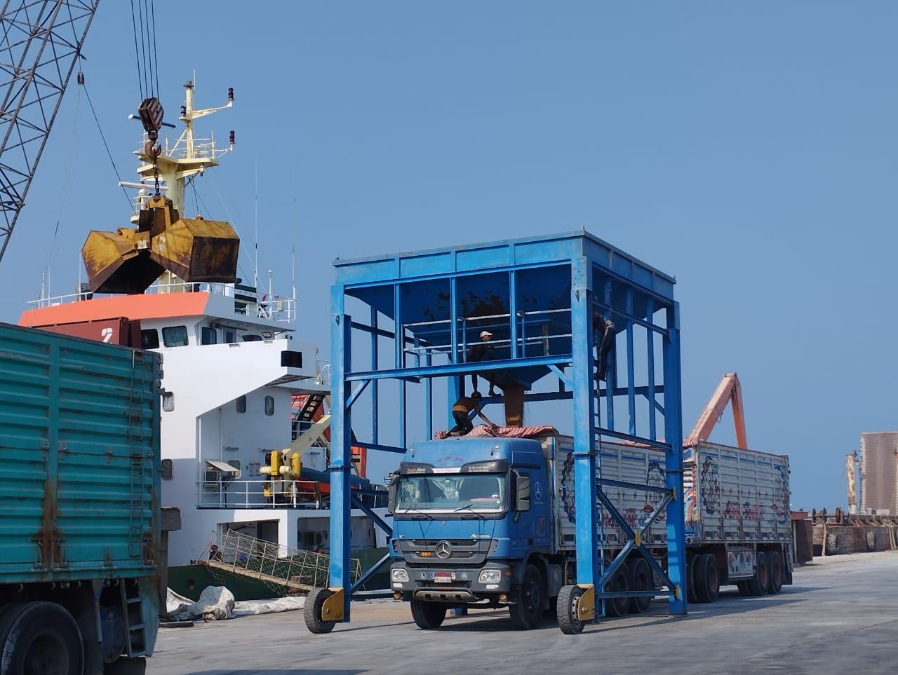 Discharge operations at berth